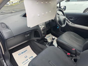 Used Toyota Yaris 2010 for sale - 77840341: Photo