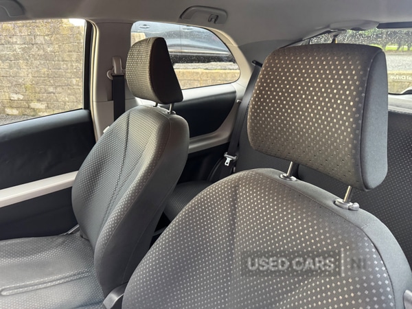 Used Toyota Yaris 2010 for sale - 77840341: Photo 6