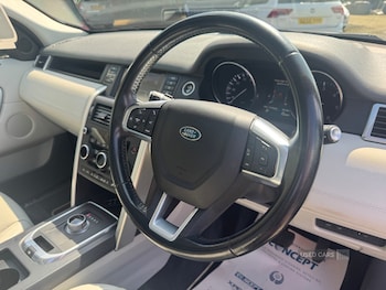Used Land Rover Discovery Sport 2015 for sale - 78549422: Photo
