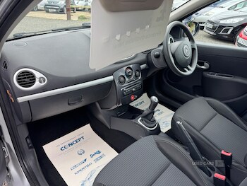 Used Renault Clio 2012 for sale - 76014177: Photo