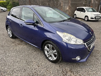 Used Peugeot 208 2014 for sale - 79349871: Photo