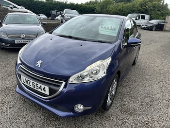 Used Peugeot 208 2014 for sale - 79349871: Photo