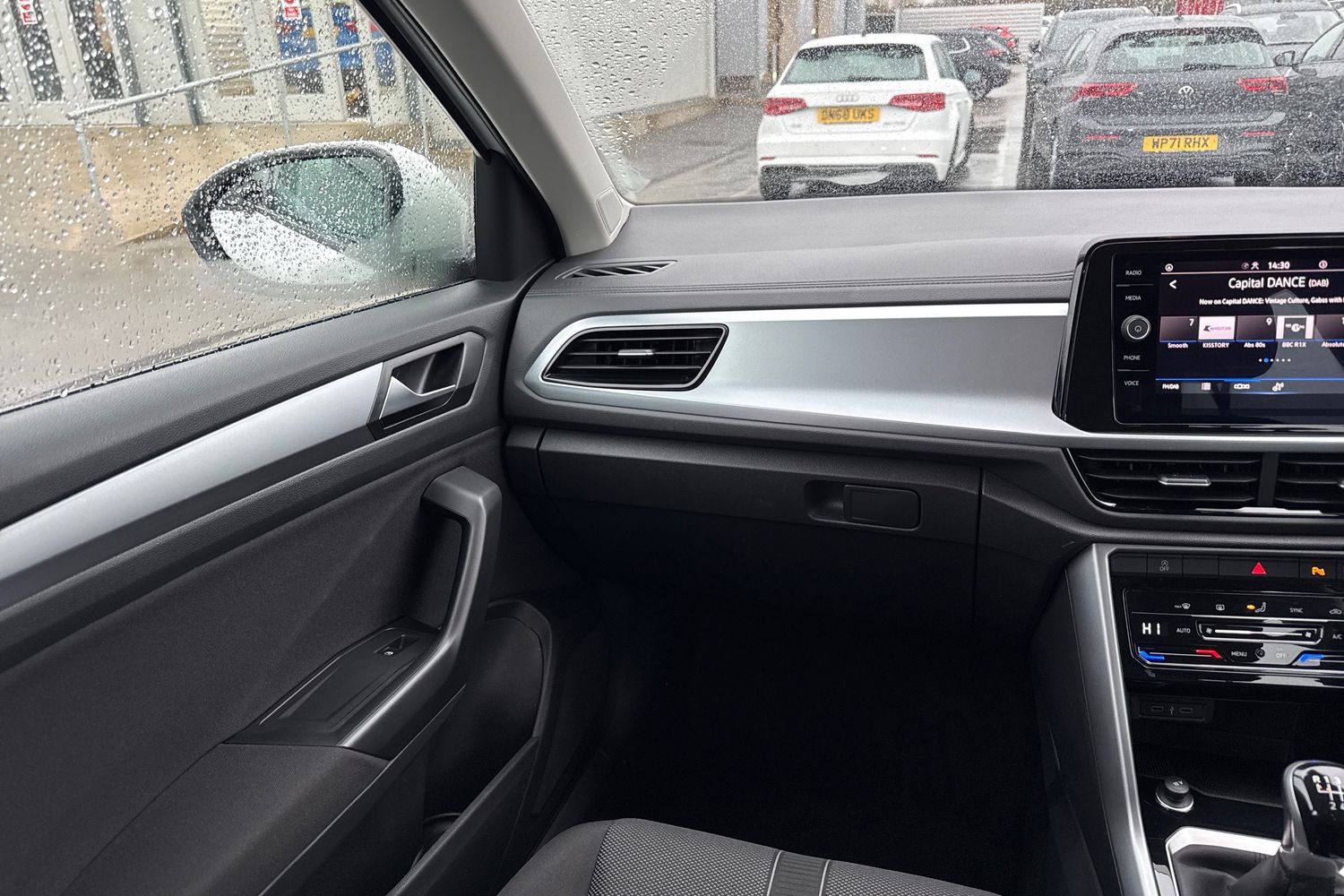 Used Volkswagen T-Roc 2023 for sale - 77472855: Photo 20