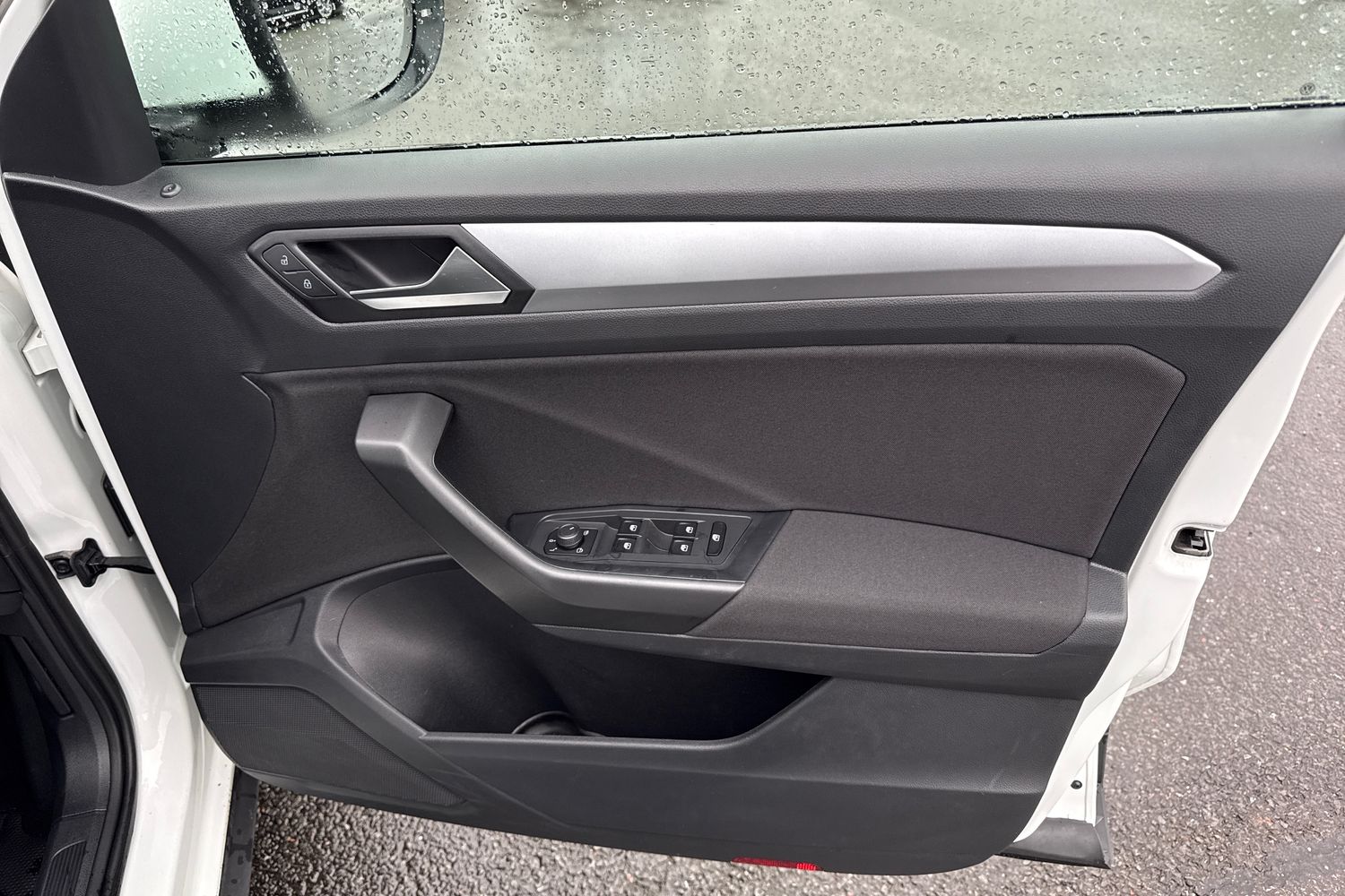 Used Volkswagen T-Roc 2023 for sale - 77472855: Photo 21