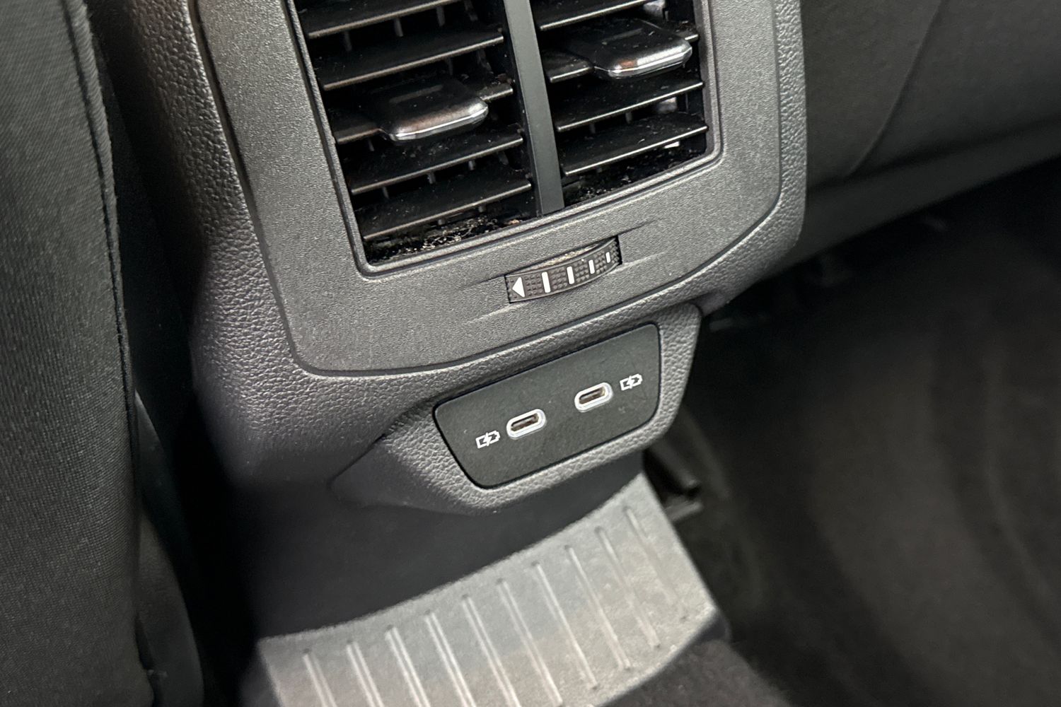 Used Volkswagen T-Roc 2023 for sale - 77472855: Photo 37