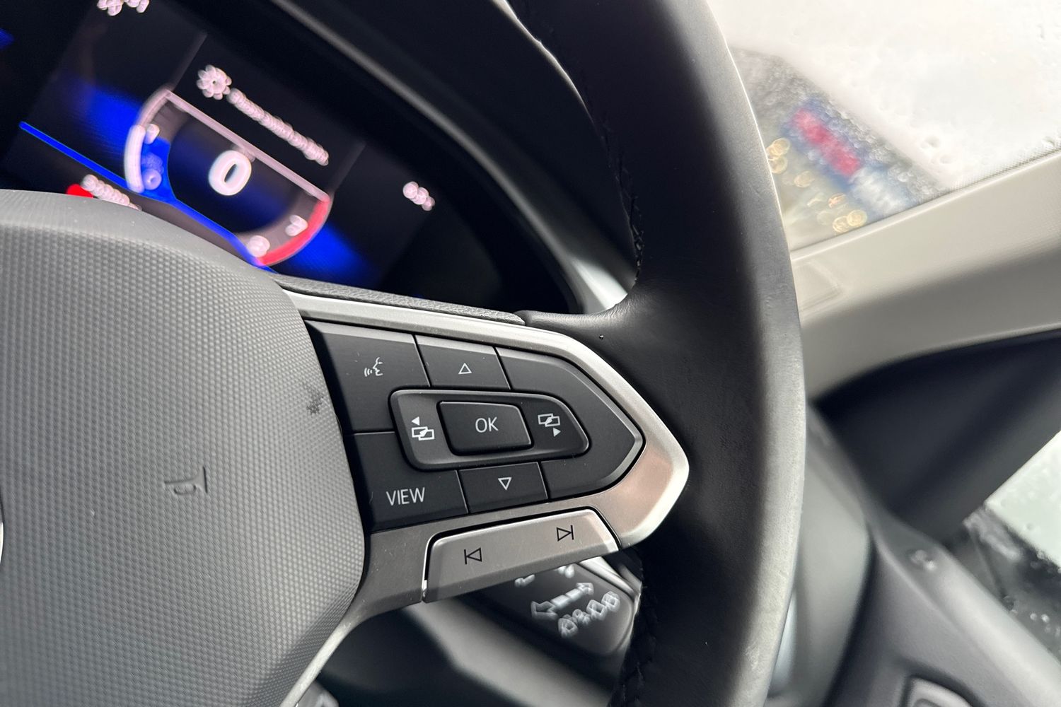 Used Volkswagen T-Roc 2023 for sale - 77472855: Photo 39