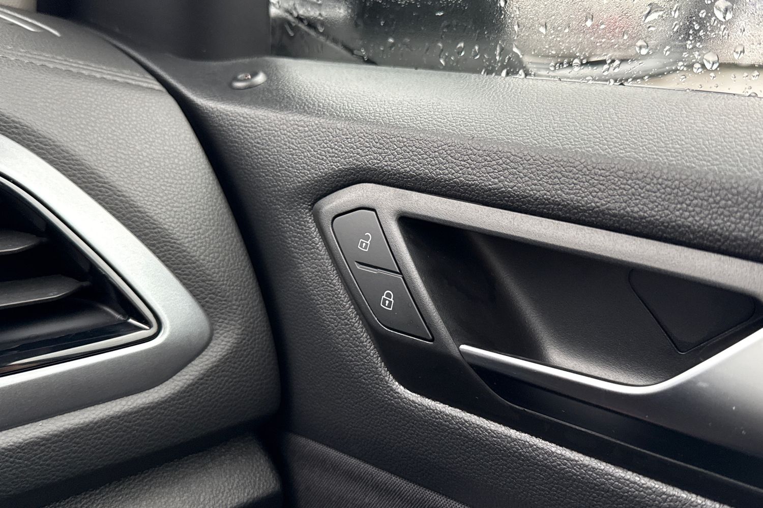 Used Volkswagen T-Roc 2023 for sale - 77472855: Photo 41