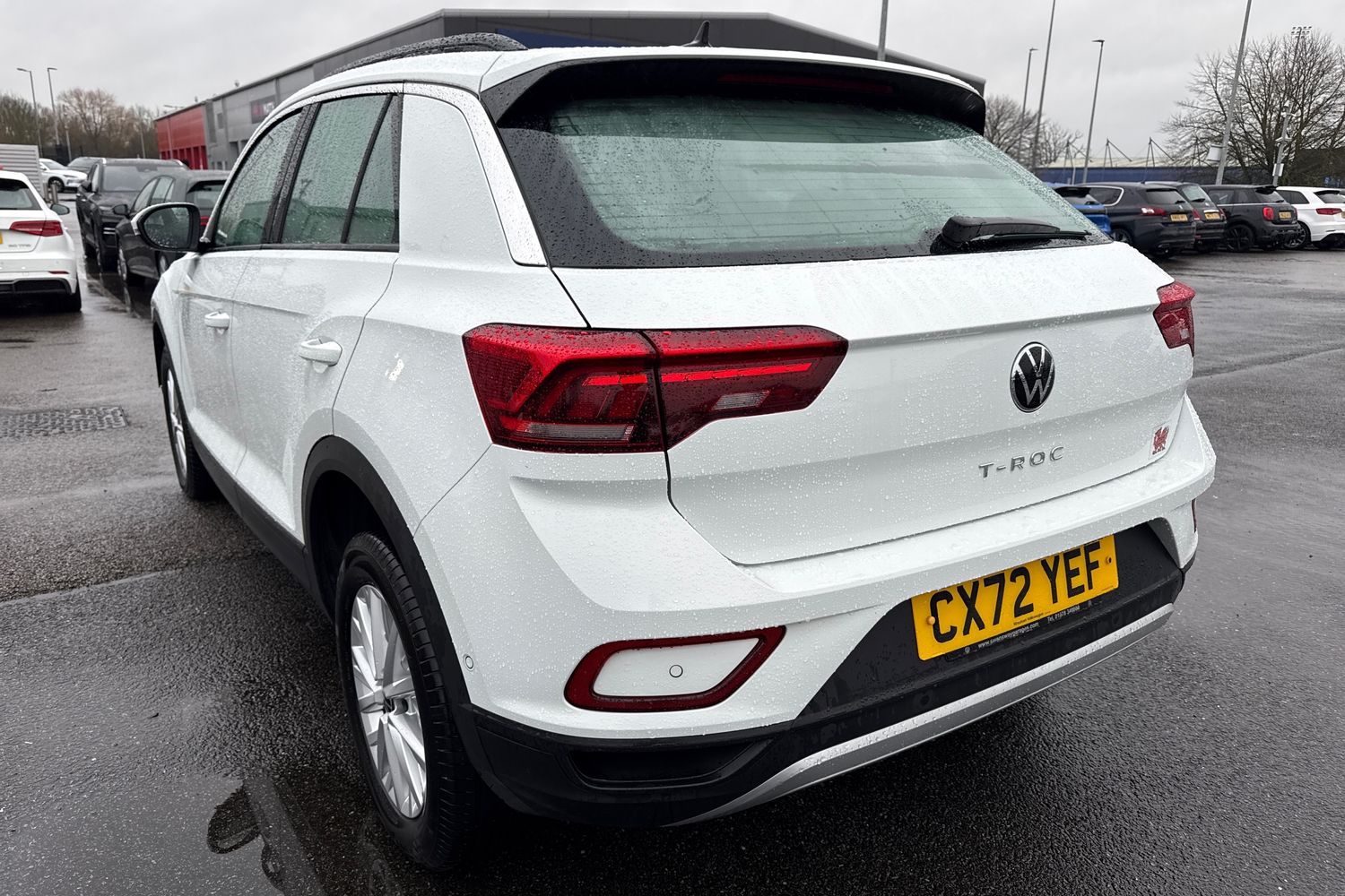 Used Volkswagen T-Roc 2023 for sale - 77472855: Photo 8