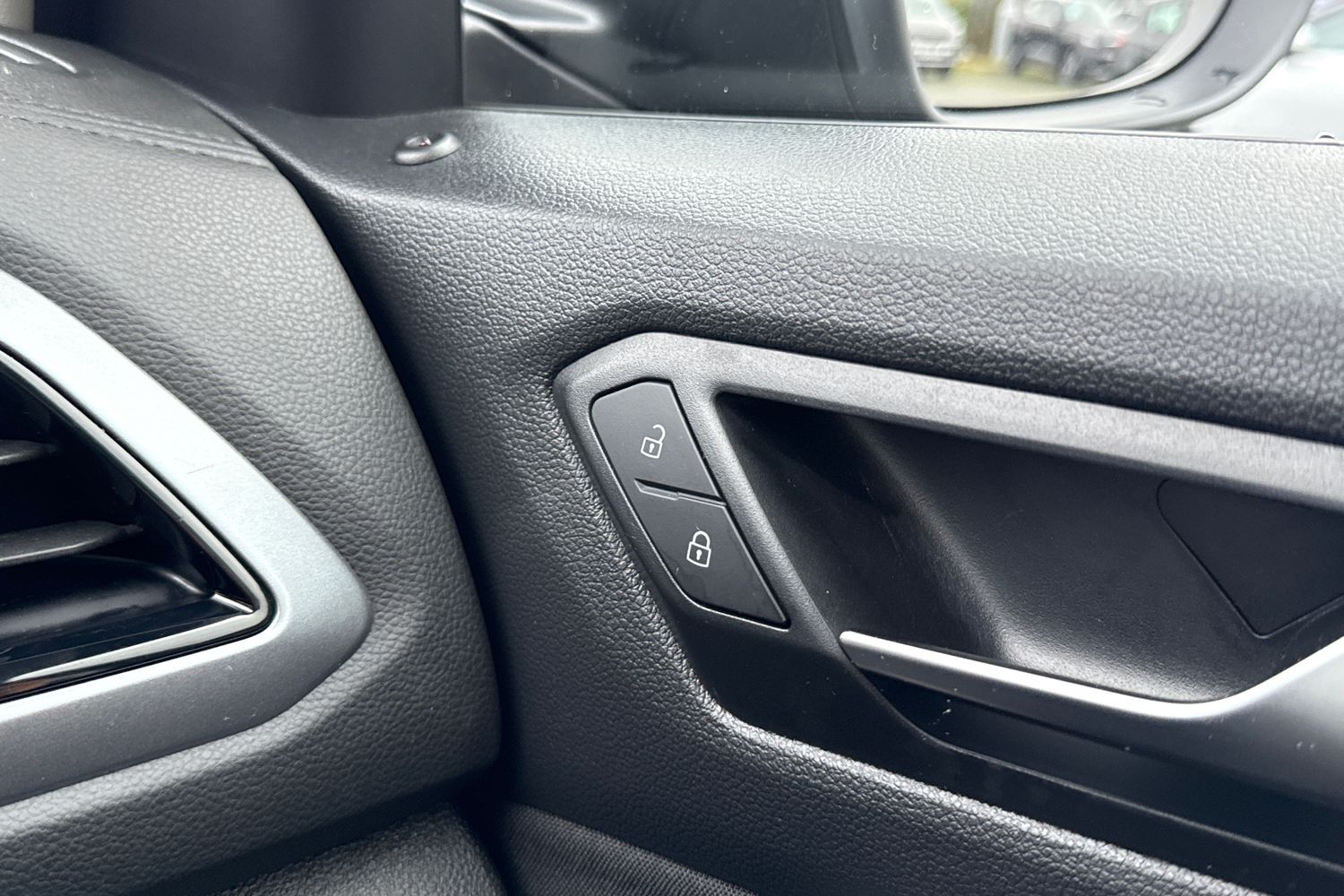 Used Volkswagen T-Roc 2022 for sale - 77337083: Photo 41