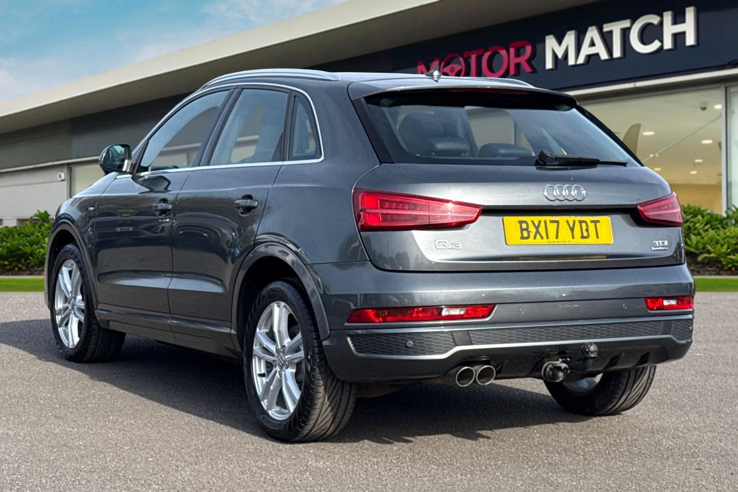 Used Audi Q3 2017 for sale - 77961464: Photo 2