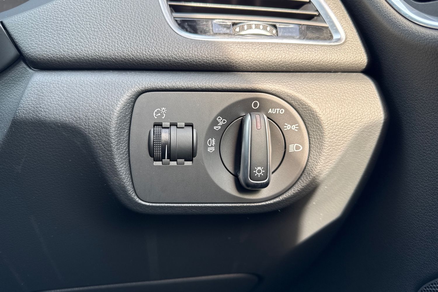 Used Audi Q3 2017 for sale - 77961464: Photo 43