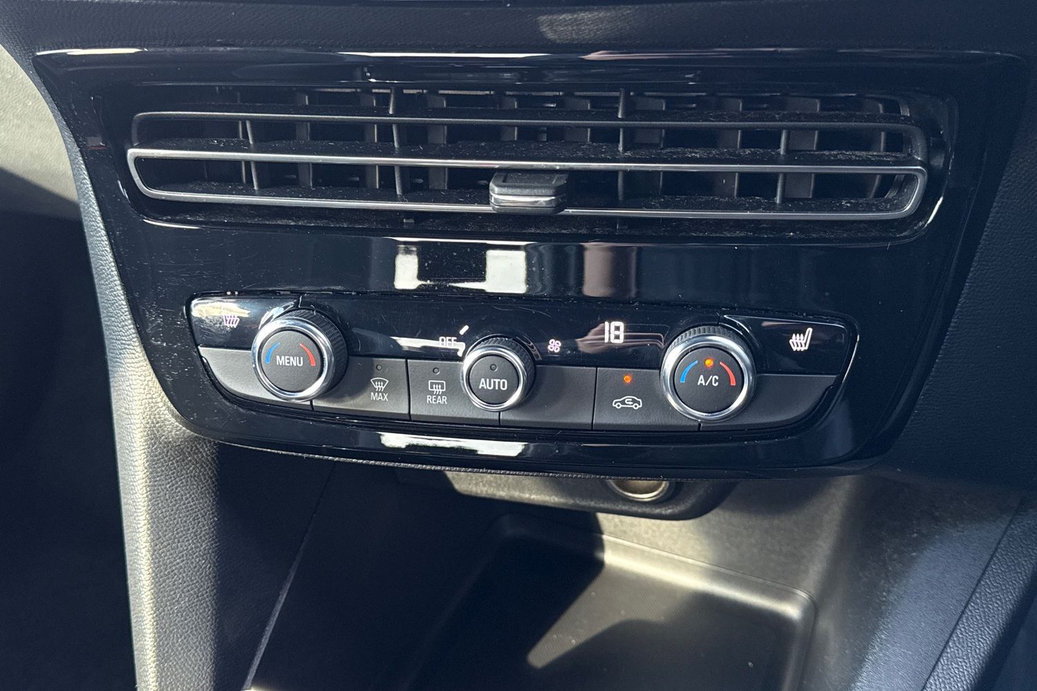 Used Vauxhall Mokka Electric 2023 for sale - 77733668: Photo 19