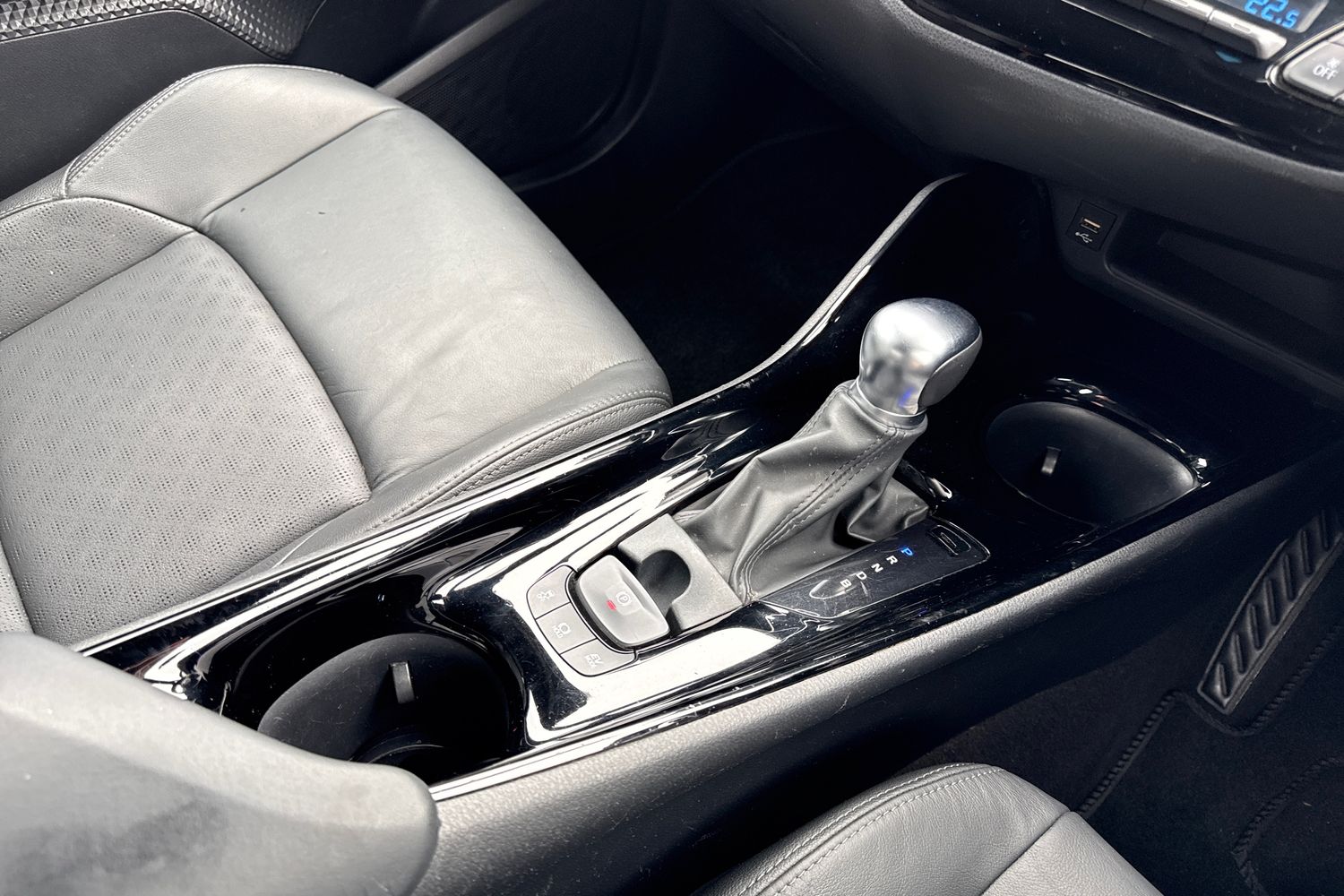 Used Toyota C-HR 2021 for sale - 78043478: Photo 56