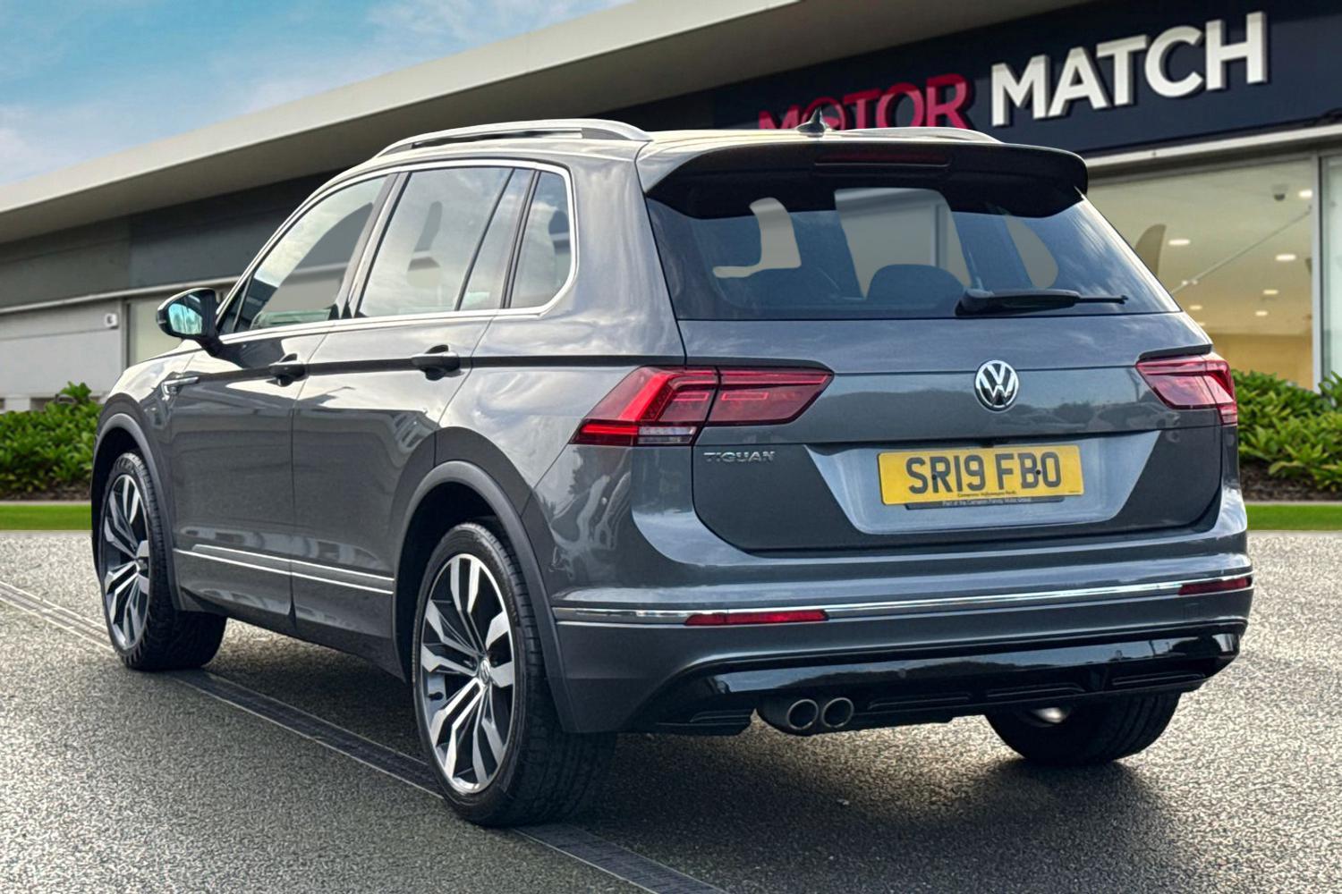 Used Volkswagen Tiguan 2019 for sale - 76884198: Photo 2