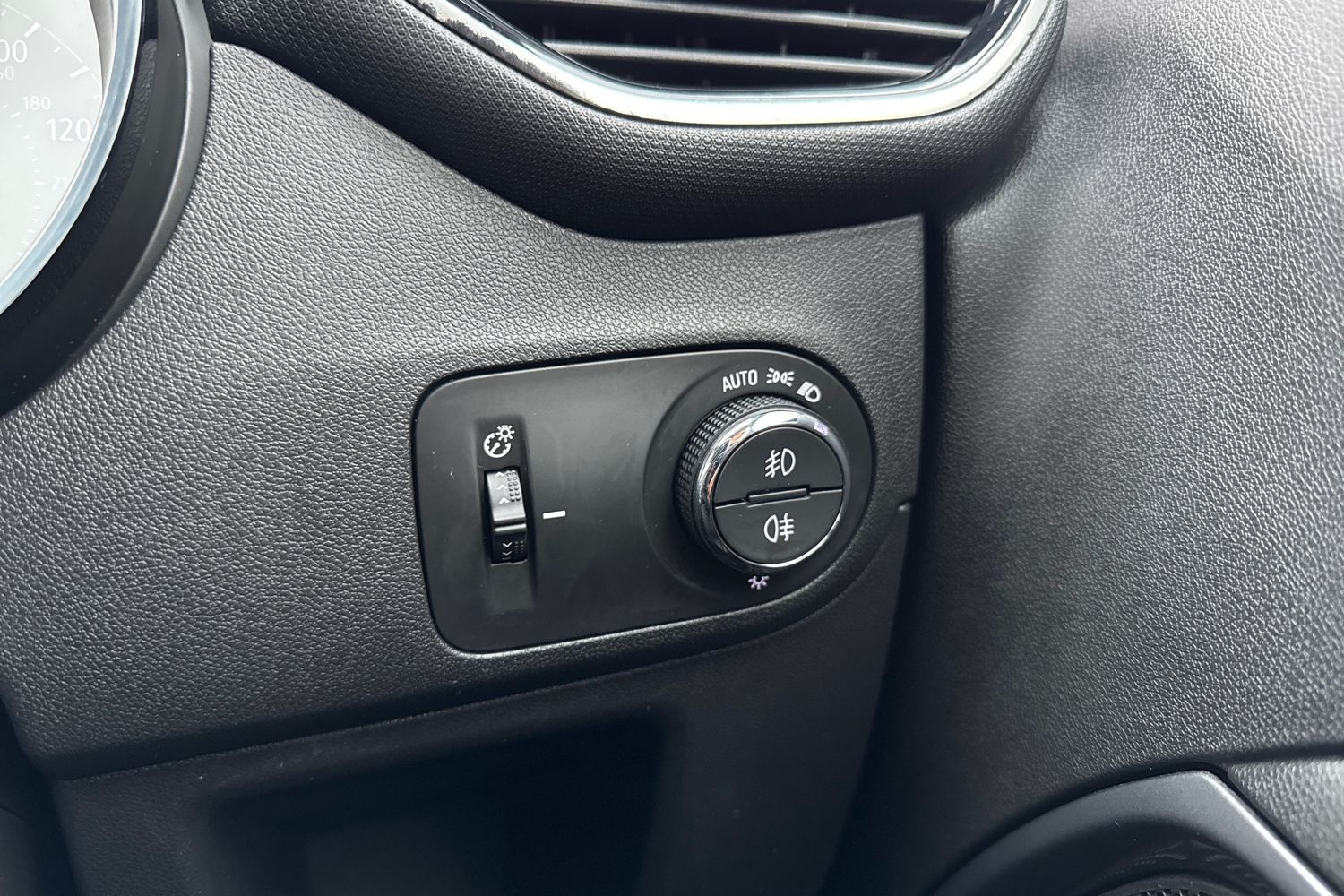 Used Vauxhall Crossland 2021 for sale - 77378645: Photo 40