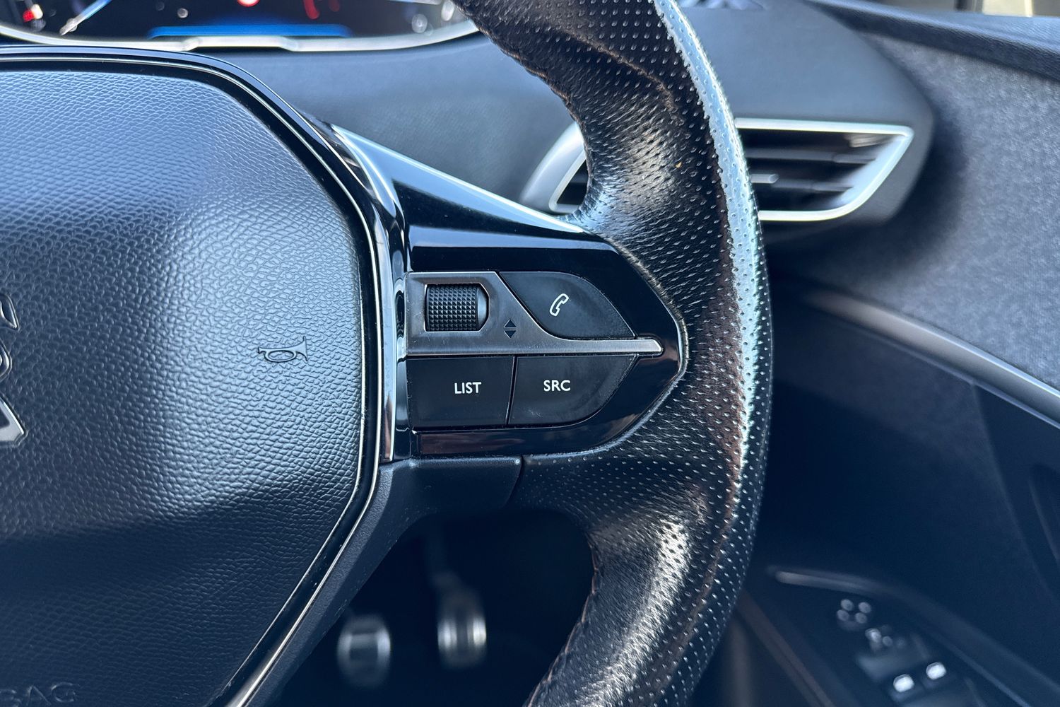 Used Peugeot 3008 2018 for sale - 76783019: Photo 40