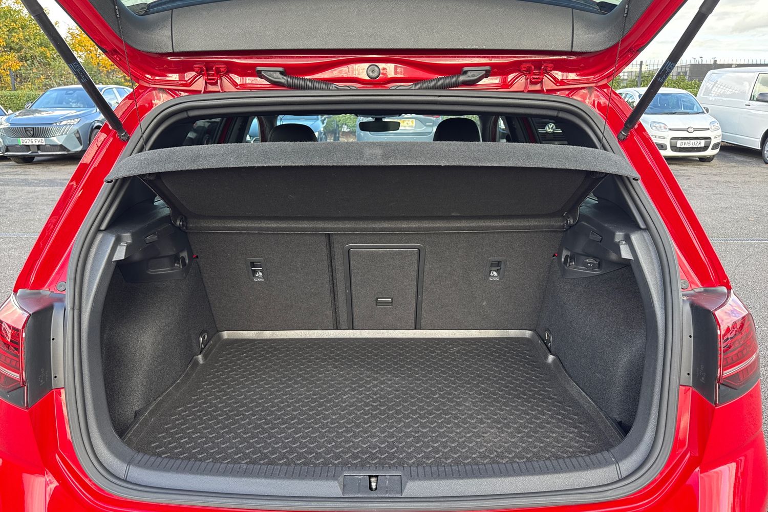 Used Volkswagen Golf 2019 for sale - 76746279: Photo 10