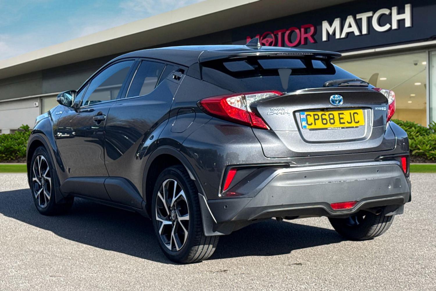 Used Toyota C-HR 2018 for sale - 77929024: Photo 2