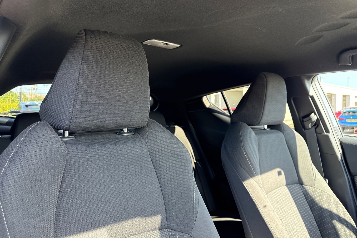 Used Toyota C-HR 2018 for sale - 77929024: Photo 24