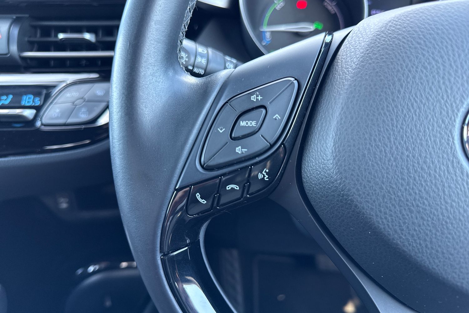 Used Toyota C-HR 2018 for sale - 77929024: Photo 39