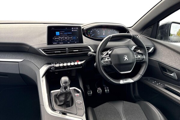 Used Peugeot 3008 2018 for sale - 76334395: Photo 18