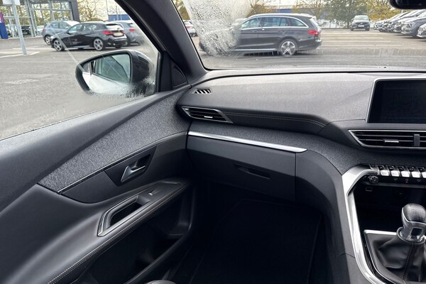Used Peugeot 3008 2018 for sale - 76334395: Photo 20