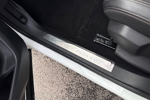 Used Peugeot 3008 2018 for sale - 76334395: Photo 38