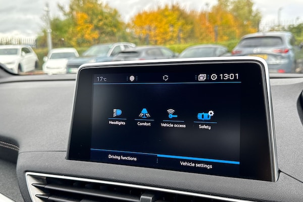Used Peugeot 3008 2018 for sale - 76334395: Photo 53