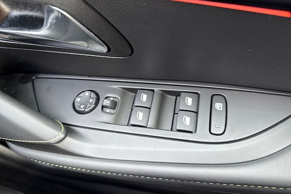 Used Peugeot 208 2022 for sale - 76320390: Photo 41