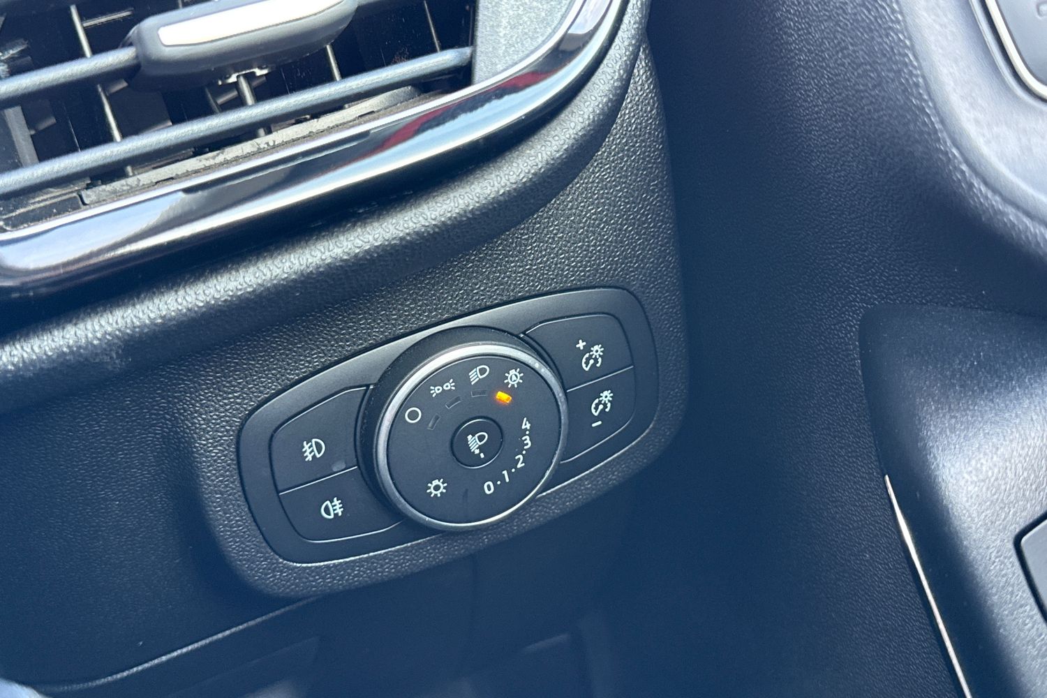 Used Ford Fiesta 2018 for sale - 77943907: Photo 40