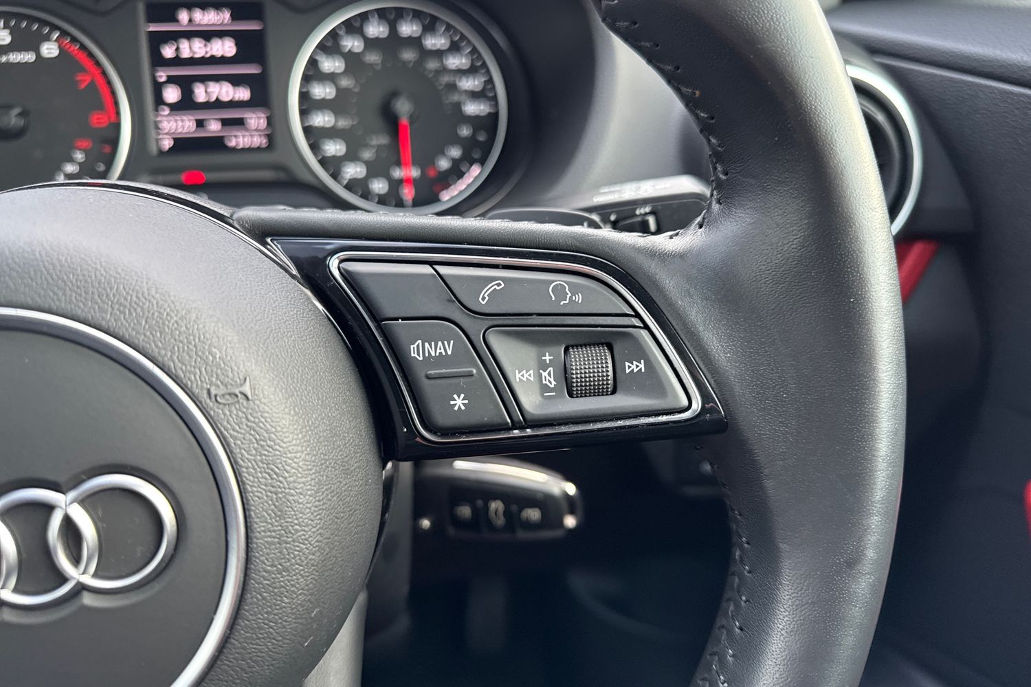 Used Audi Q2 2018 for sale - 77500863: Photo 40