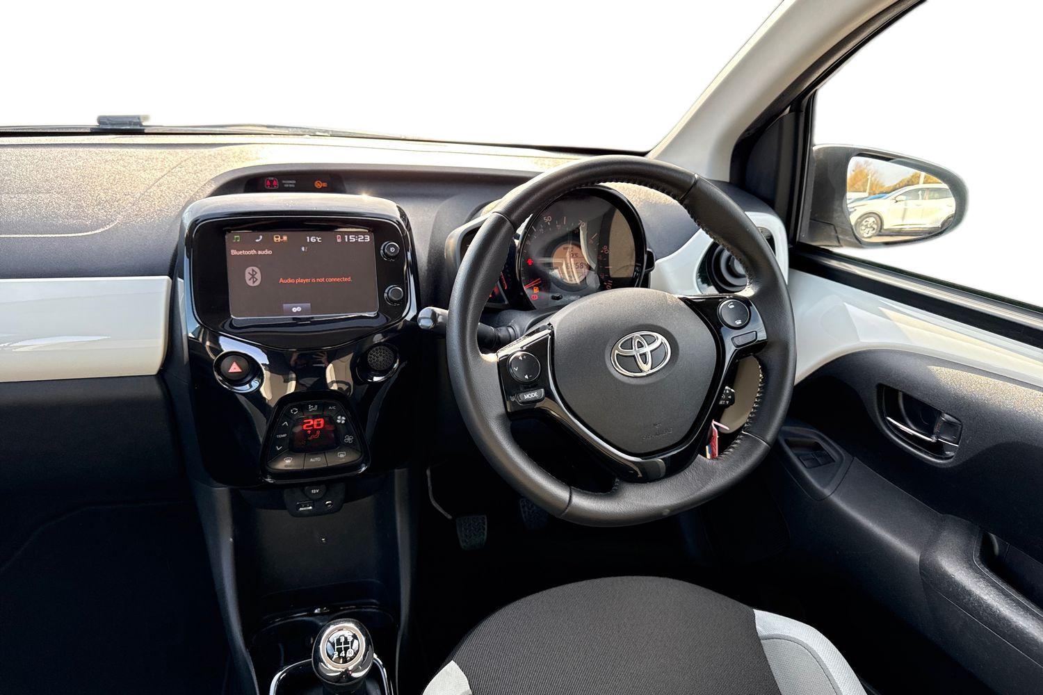 Used Toyota AYGO 2017 for sale - 77943701: Photo 13