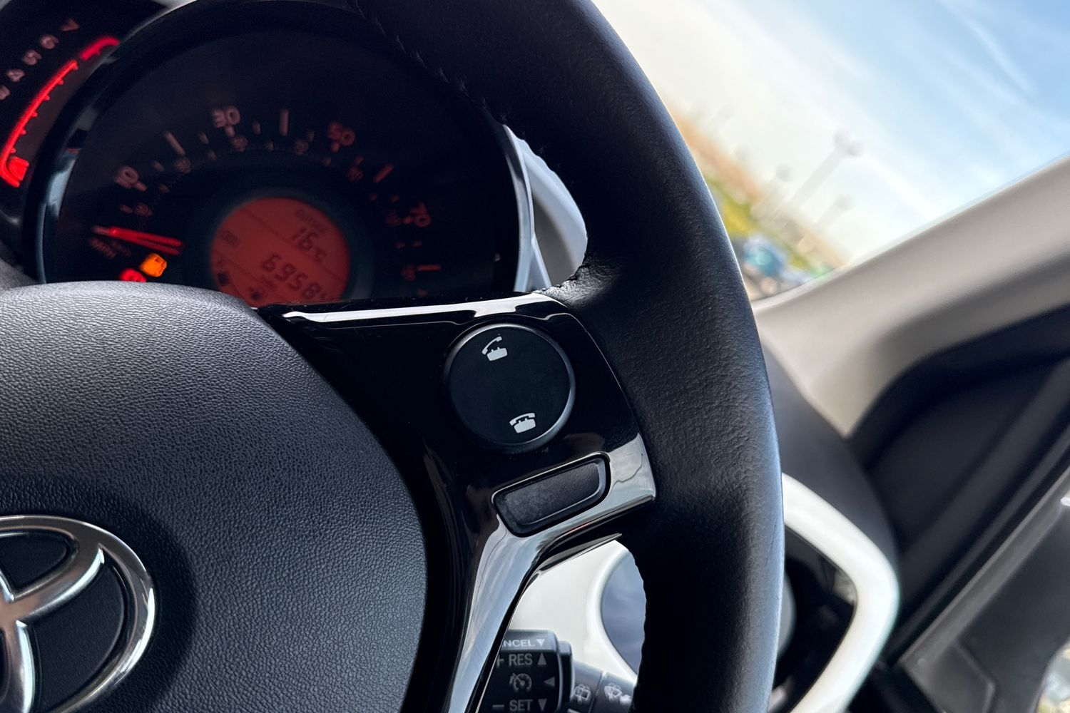 Used Toyota AYGO 2017 for sale - 77943701: Photo 37