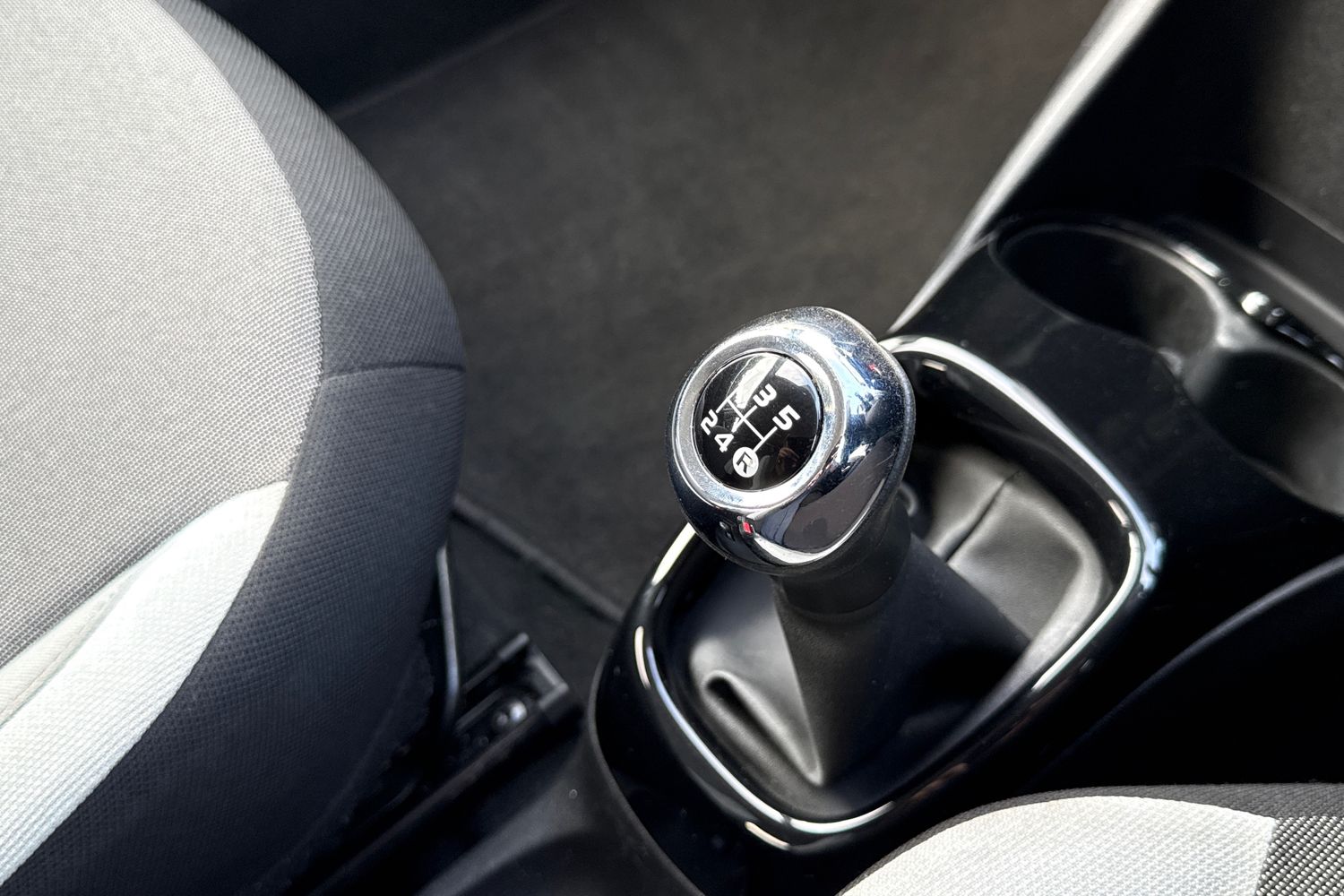 Used Toyota AYGO 2017 for sale - 77943701: Photo 49