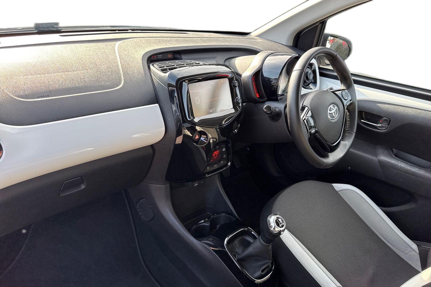 Used Toyota AYGO 2017 for sale - 77943701: Photo 9