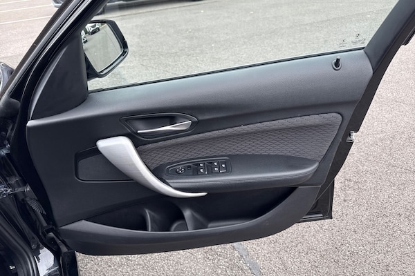 Used BMW 1 Series 2018 for sale - 76256998: Photo 21