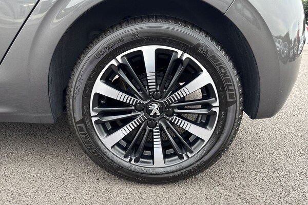 Used Peugeot 208 2019 for sale - 76286646: Photo 12