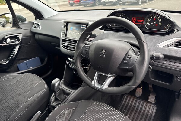 Used Peugeot 208 2019 for sale - 76286646: Photo 14