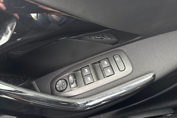 Used Peugeot 208 2019 for sale - 76286646: Photo 43