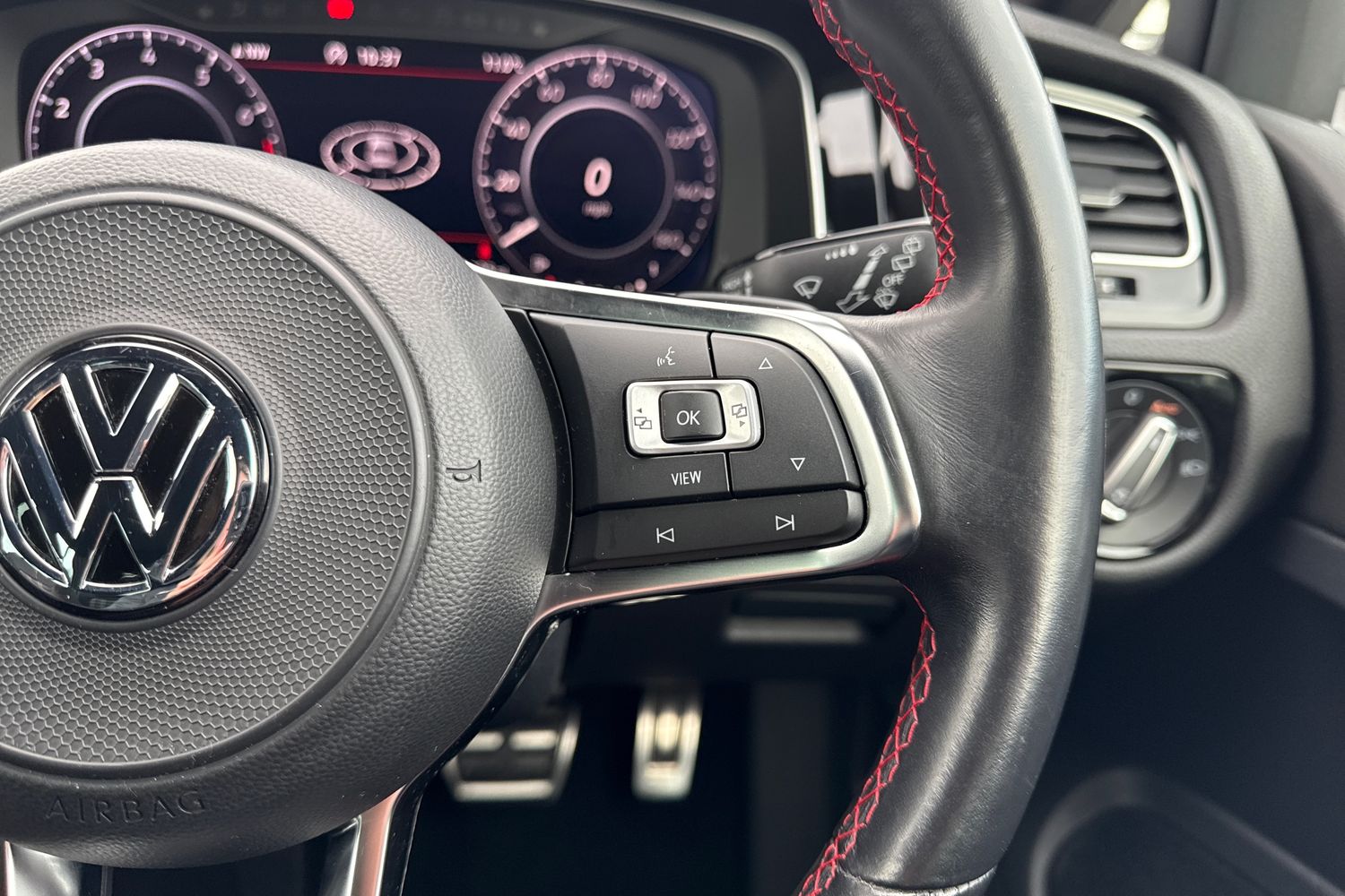 Used Volkswagen Golf 2019 for sale - 77642110: Photo 40