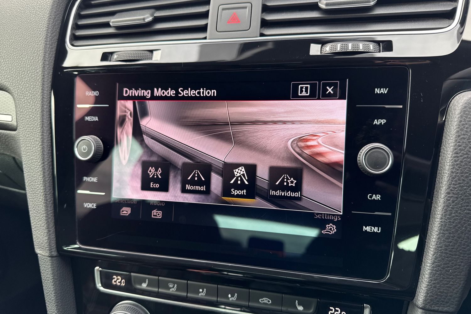 Used Volkswagen Golf 2019 for sale - 77642110: Photo 53