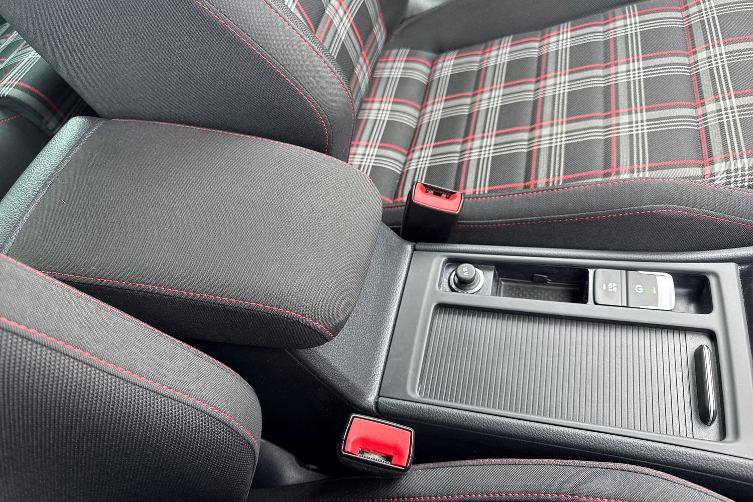 Used Volkswagen Golf 2019 for sale - 77642110: Photo 60