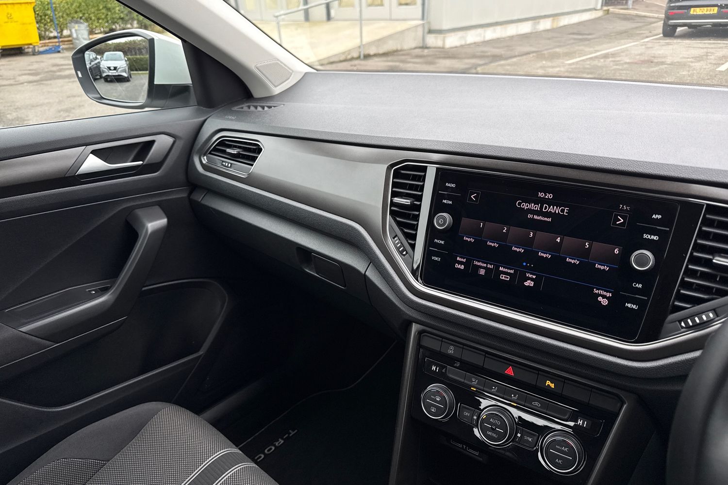 Used Volkswagen T-Roc 2019 for sale - 77337211: Photo 17