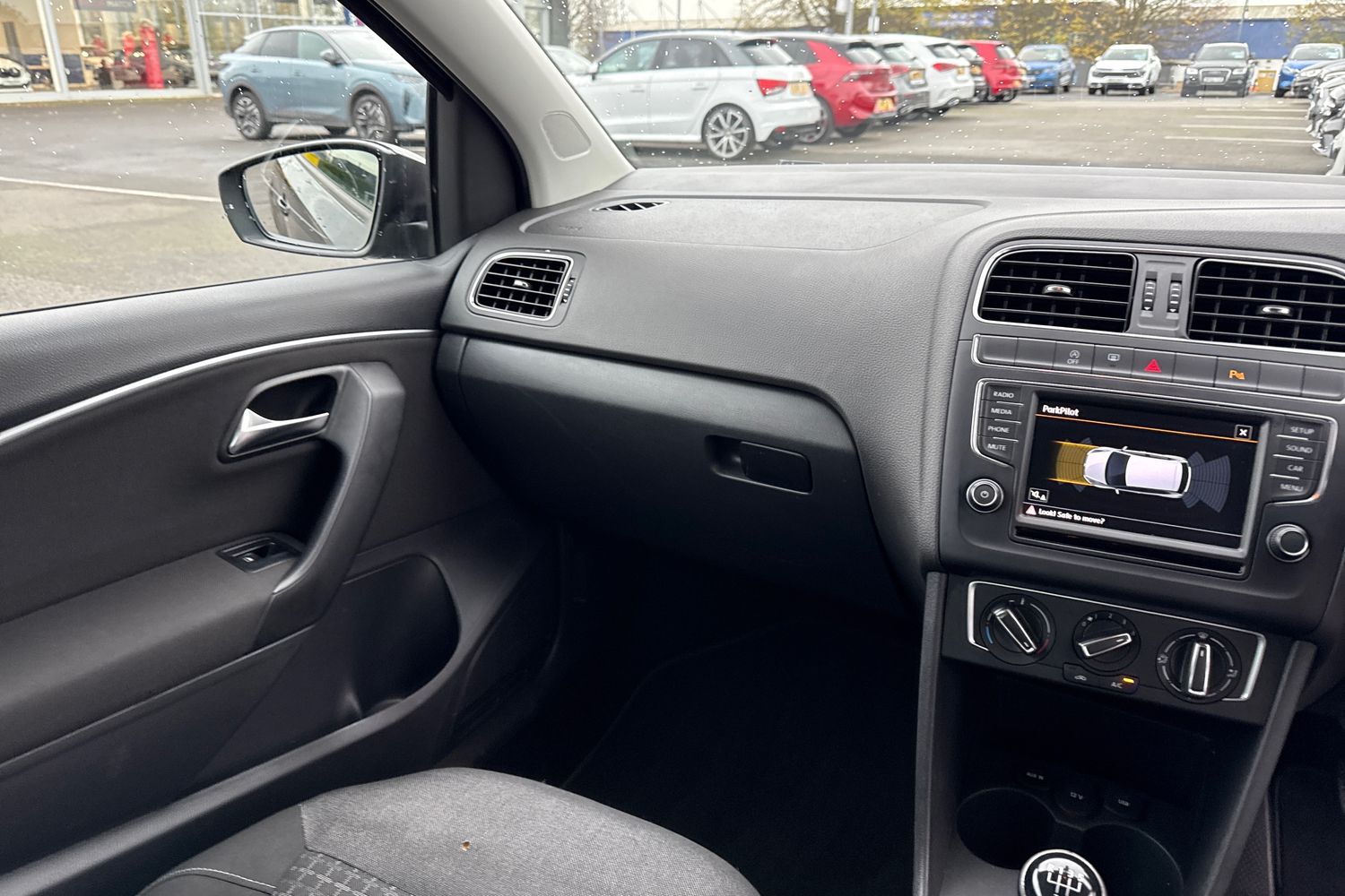 Used Volkswagen Polo 2016 for sale - 76421349: Photo 14