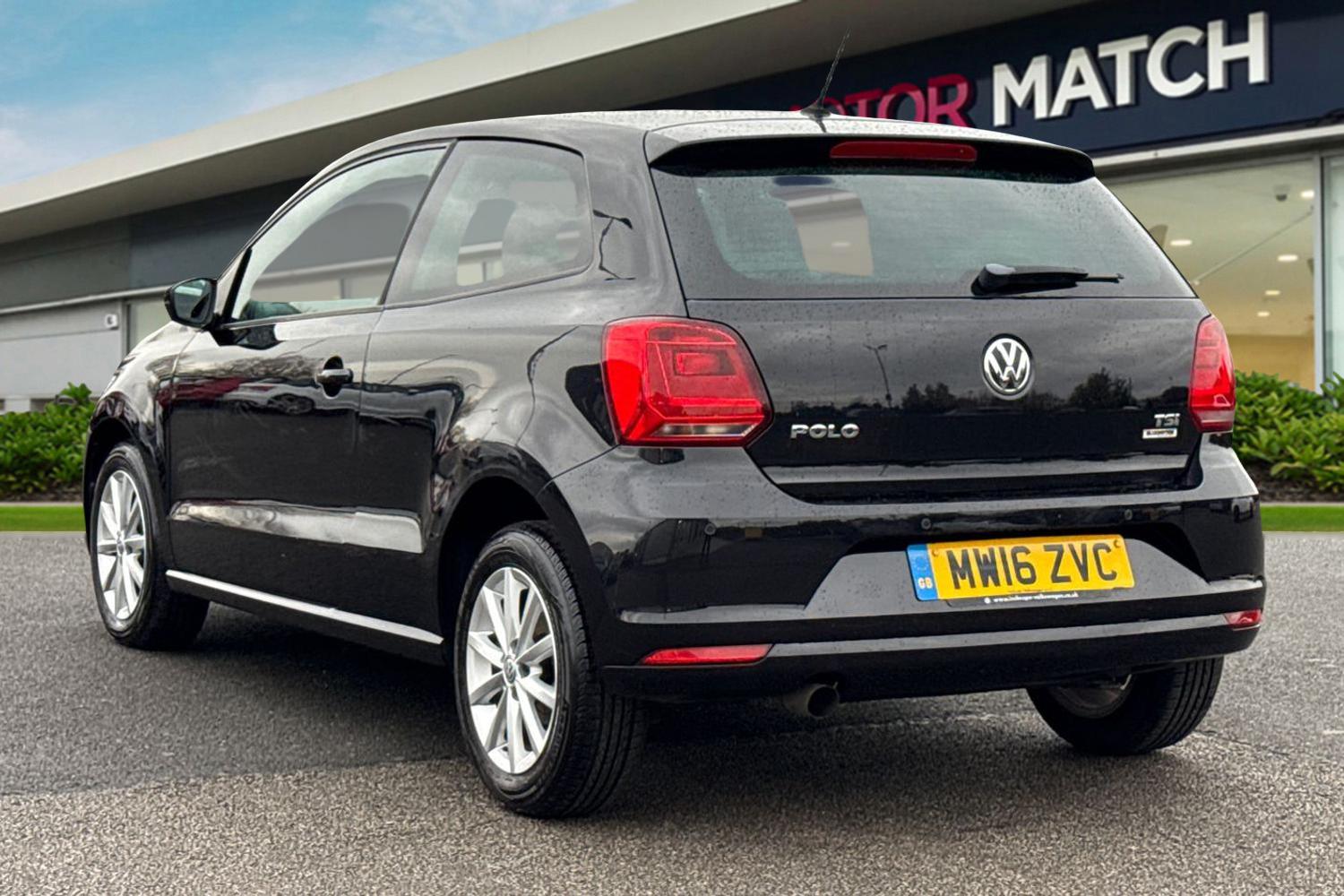 Used Volkswagen Polo 2016 for sale - 76421349: Photo 2