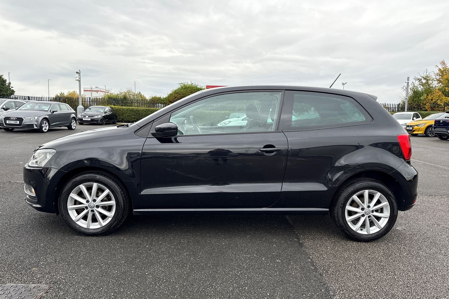 Used Volkswagen Polo 2016 for sale - 76421349: Photo 29