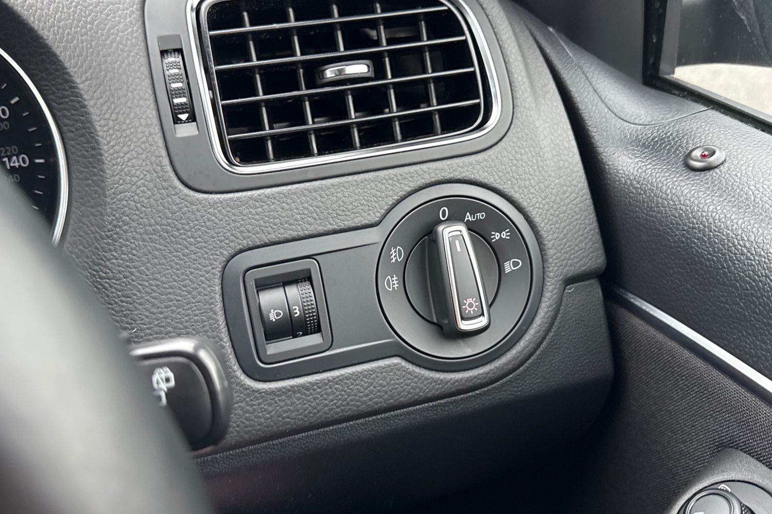 Used Volkswagen Polo 2016 for sale - 76421349: Photo 38