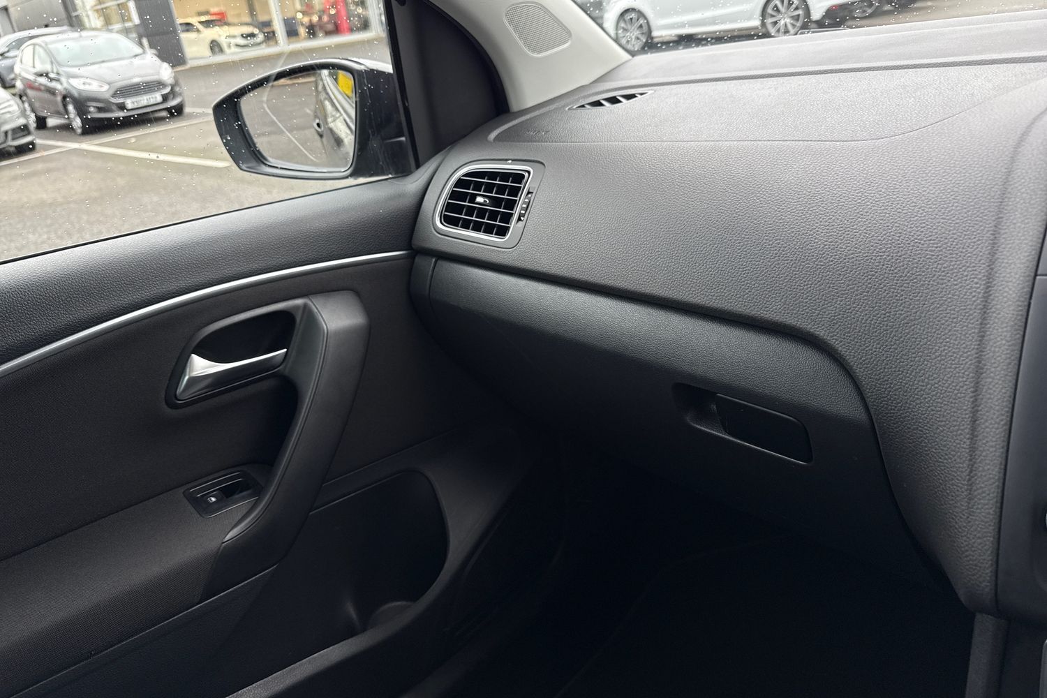 Used Volkswagen Polo 2016 for sale - 76421349: Photo 54