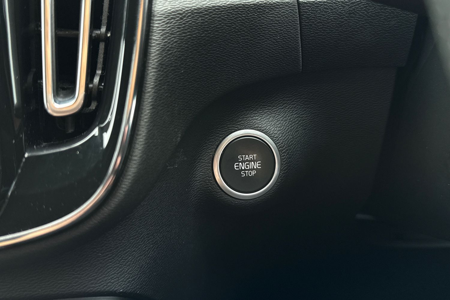 Used Volvo XC40 2020 for sale - 77904540: Photo 53