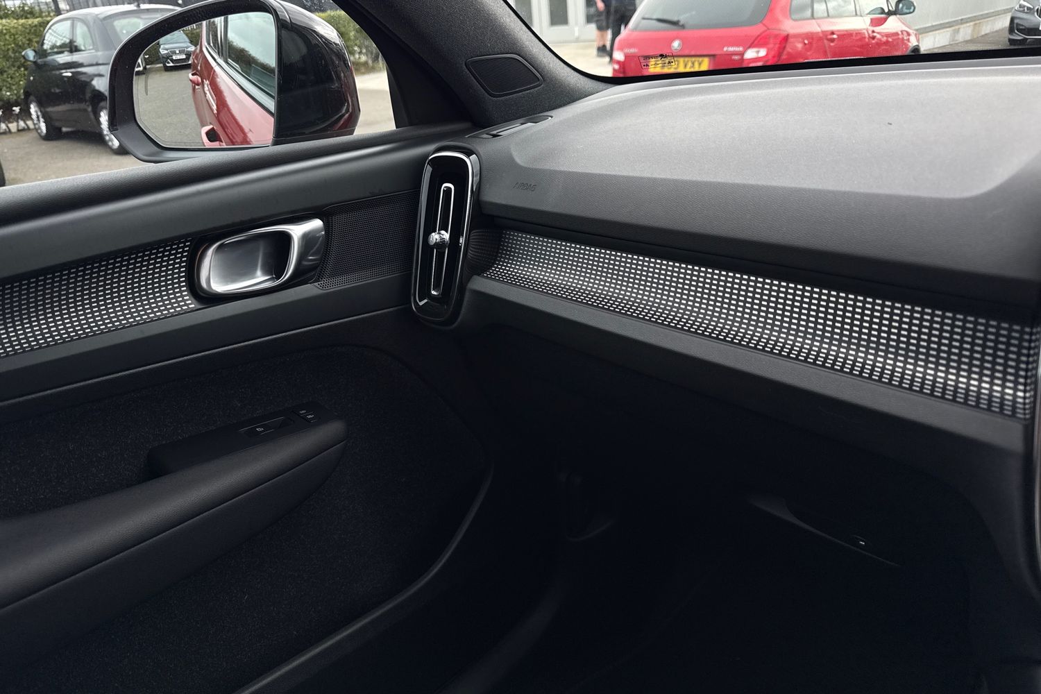 Used Volvo XC40 2020 for sale - 77904540: Photo 60